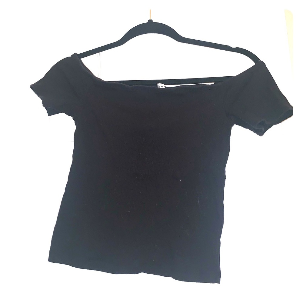Black Tee